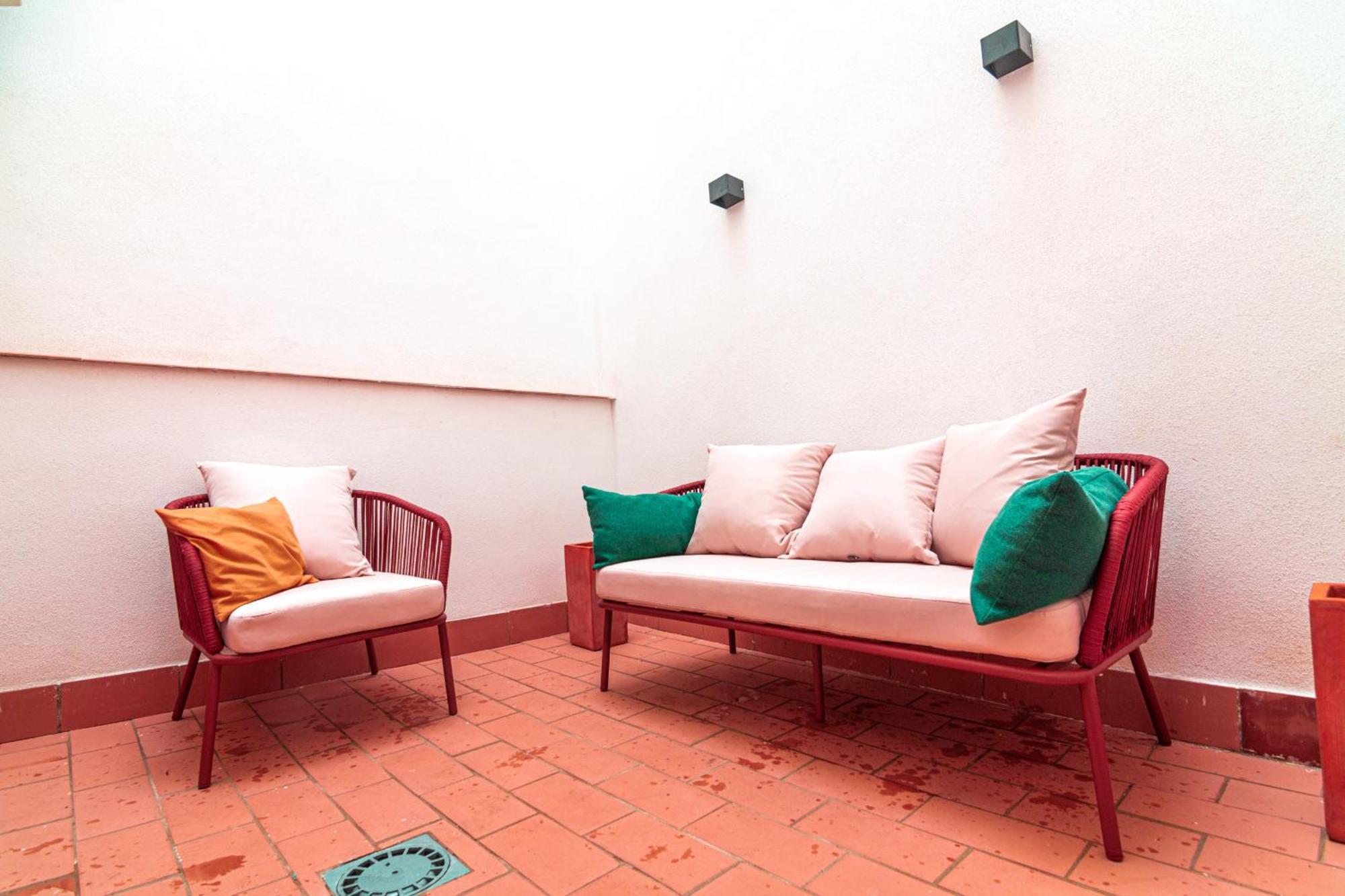 Edomus Castilla 120 Seville Exterior photo